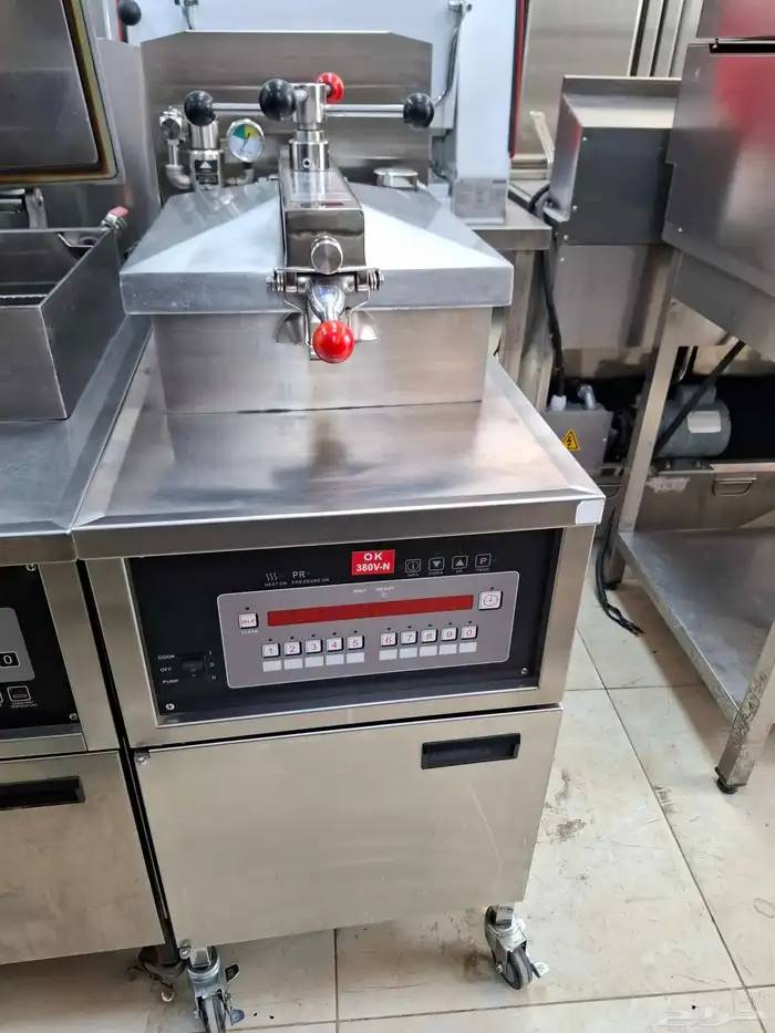 مكينة بروست بروستد مستعمل نظيف جدا 0