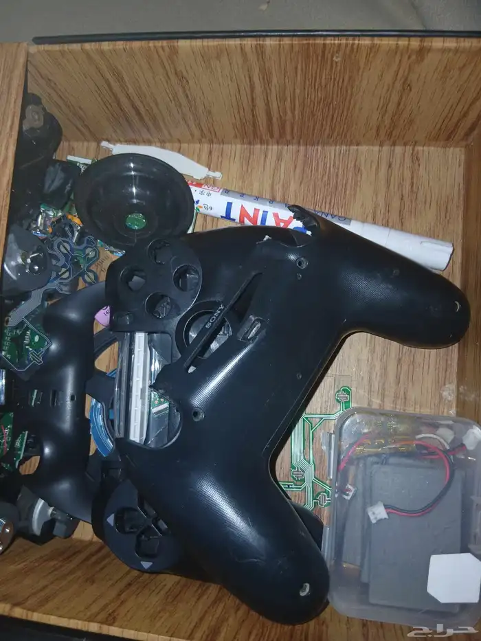 قطع قيار يده سوني 4 و قطع سوني 4 فقط ف الدمام فقط 3