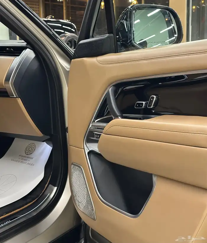 رنج روفر اوتوبيوجرفي 2023 18