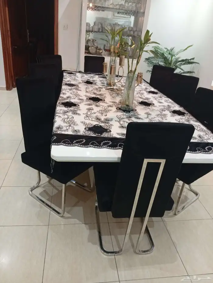 طاولة طعام 1