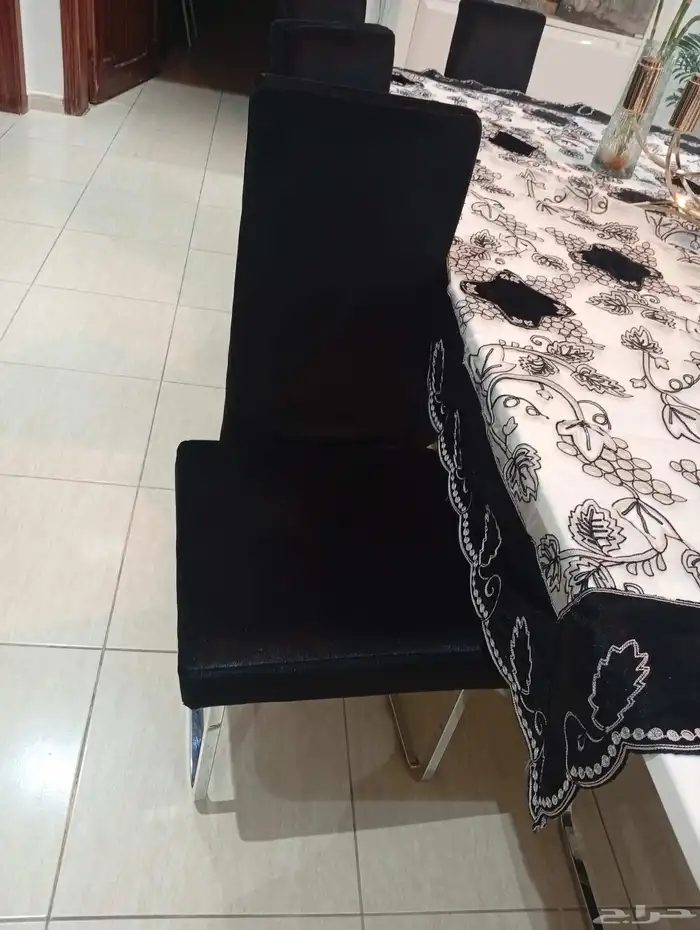 طاولة طعام 2