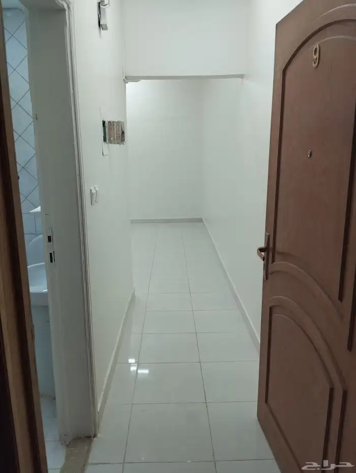 شقة 3 غرف سكنيه في عمارة عوائل نظيفه 5