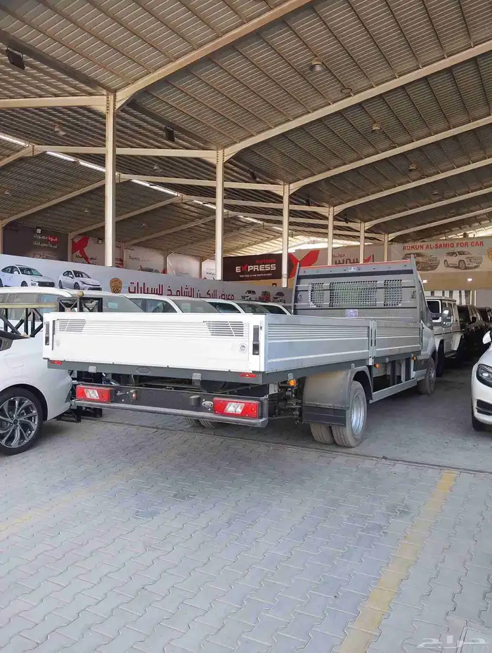 فورد ترانزيت فان330s جوانب ديزل قير عادي2023 4