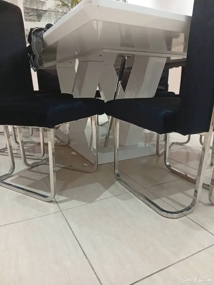 طاولة طعام 3