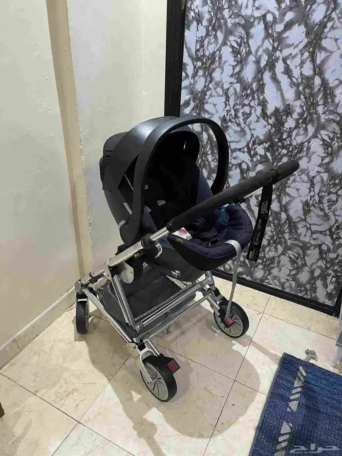 عربيه اطفال وكارسبت طقم من ماماز حالتو ممتازه جدا جدا 4