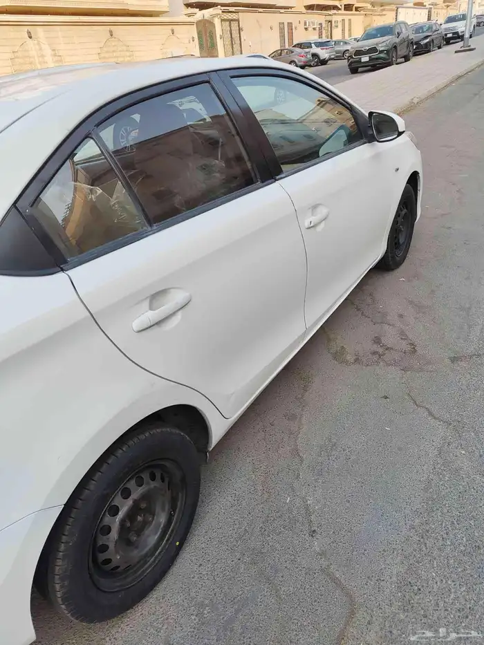 تويوتا يارس موديل 2014 9