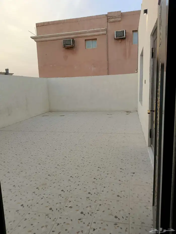 للبيع شقه دوبلكس حي بدر جديده بالدمام مخطط 91 ب 6 غرف وصاله 19