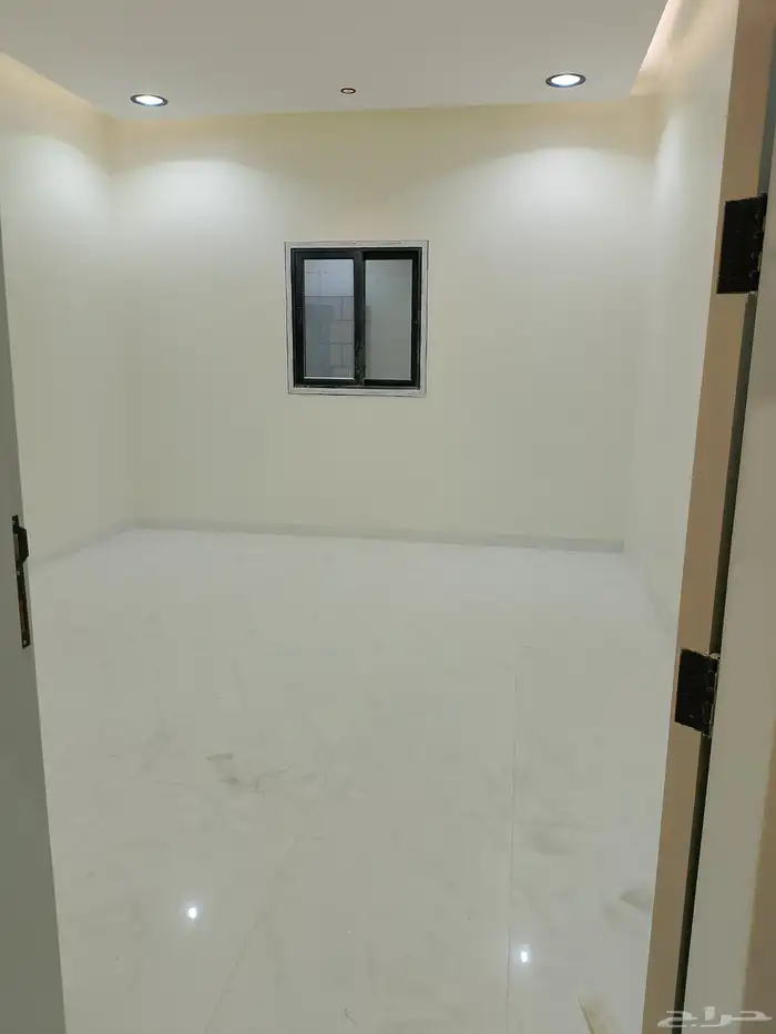 للبيع شقه دوبلكس حي بدر جديده بالدمام مخطط 91 ب 6 غرف وصاله 9