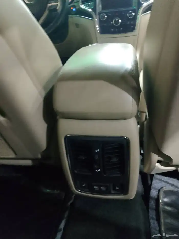 جيب شروكي لمتيد موديل 2014 9