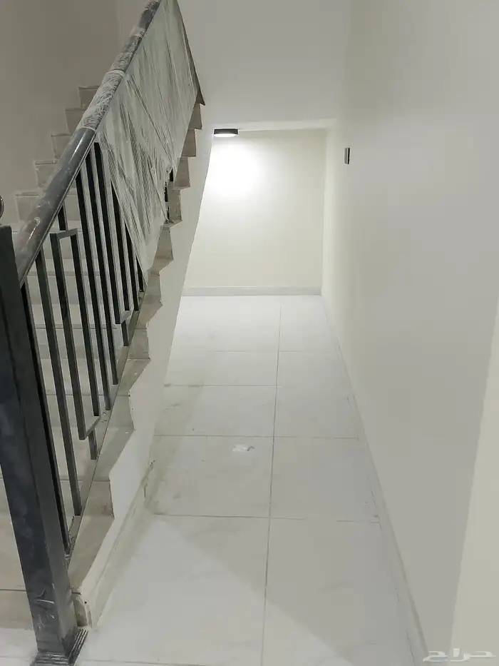 للبيع شقه دوبلكس حي بدر جديده بالدمام مخطط 91 ب 6 غرف وصاله 11