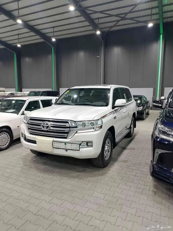 تويوتا GXR V6 موديل 2021 1