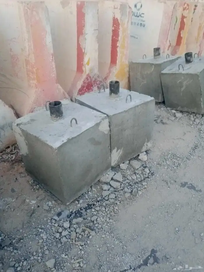 يسعدنا ان نتقدم لكم أعمالنا اعمال خرسانية لأعمال الطرق وتجمي 2