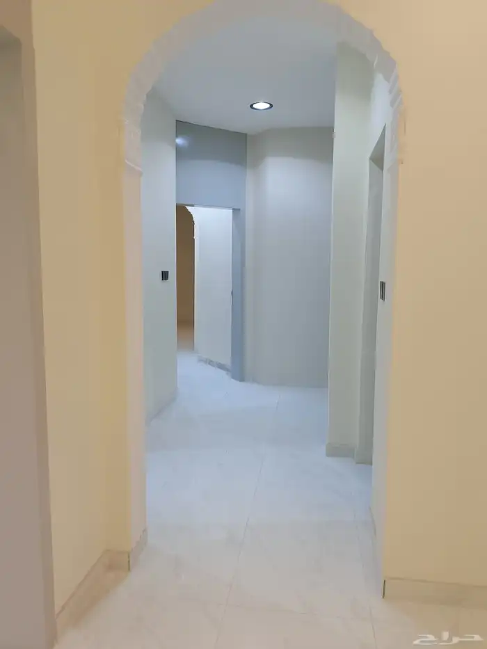 للبيع شقه دوبلكس حي بدر جديده بالدمام مخطط 91 ب 6 غرف وصاله 10