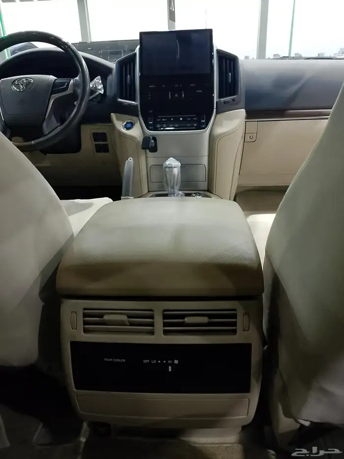 تويوتا GXR V6 موديل 2021 9