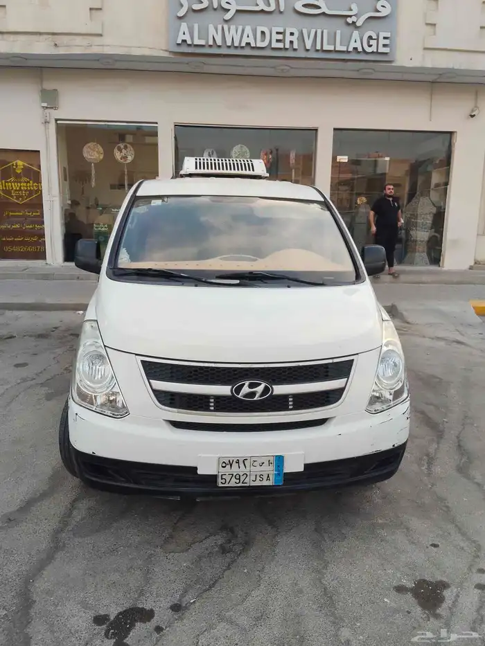 سيارة H1باص 8