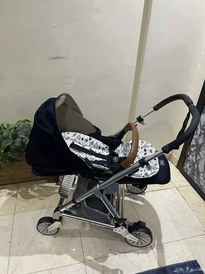 عربيه اطفال وكارسبت طقم من ماماز حالتو ممتازه جدا جدا 6