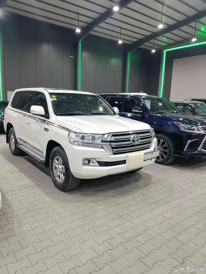 تويوتا GXR V6 موديل 2021 2