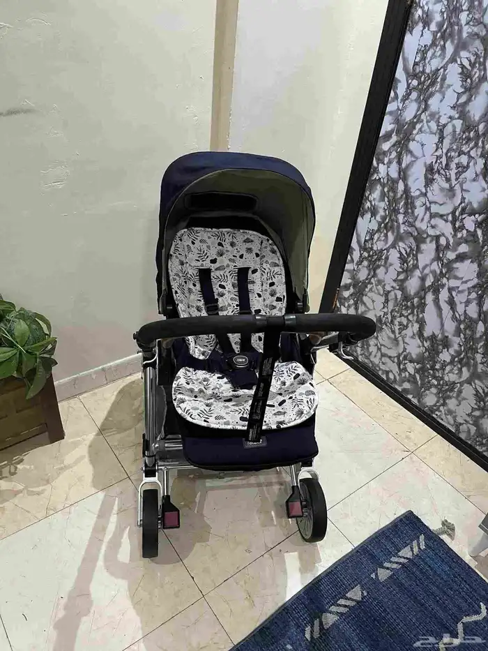 عربيه اطفال وكارسبت طقم من ماماز حالتو ممتازه جدا جدا 5