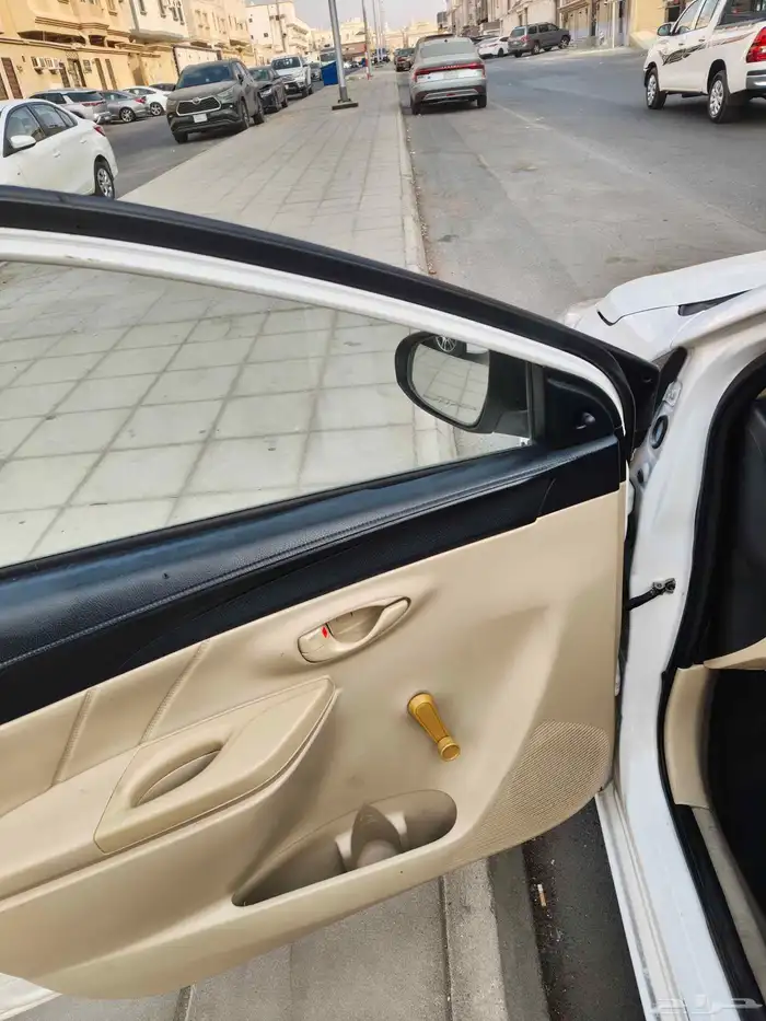 تويوتا يارس موديل 2014 2