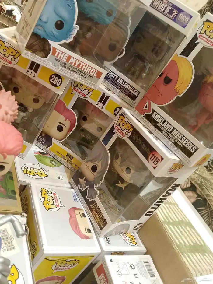 للبيع كميات جدا حلوه وجديده للبيع جمله اكواب كتب مجسمات 9