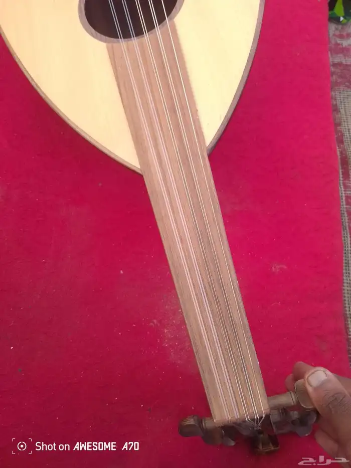 عود البيع جديد  ريشه خفيفه وريشة قوية  شنطه خاصه 1