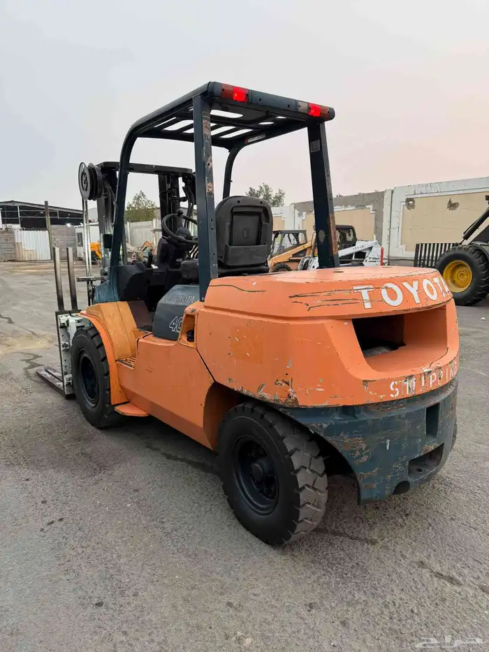 رافعة شوكية مقاس 4 طن تويوتا 3