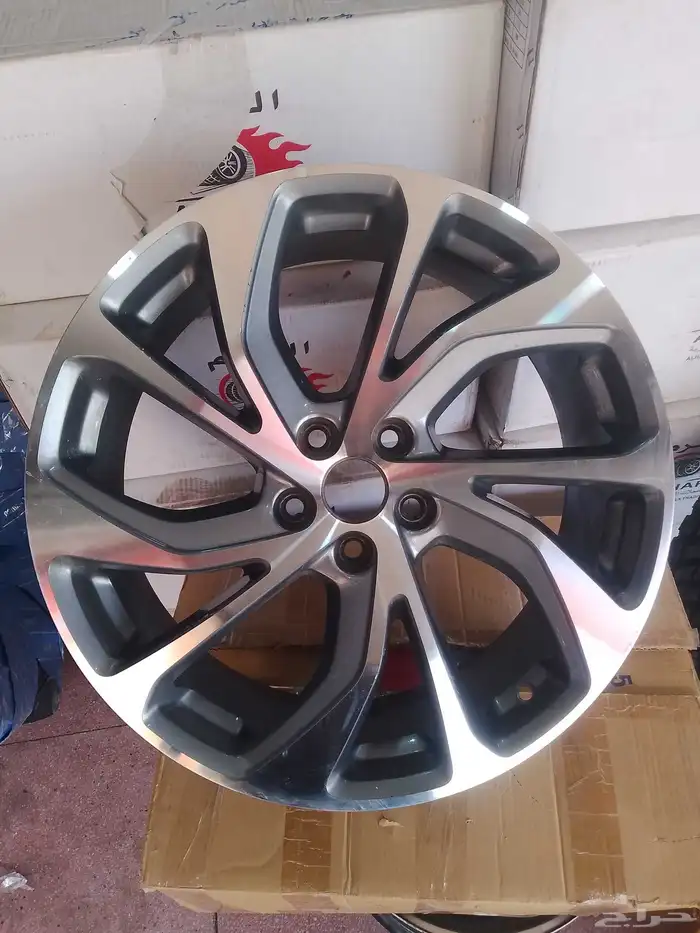 جنوط كرايزلر C300 موديل2018 مقاس 20 اصلي وكاله 3