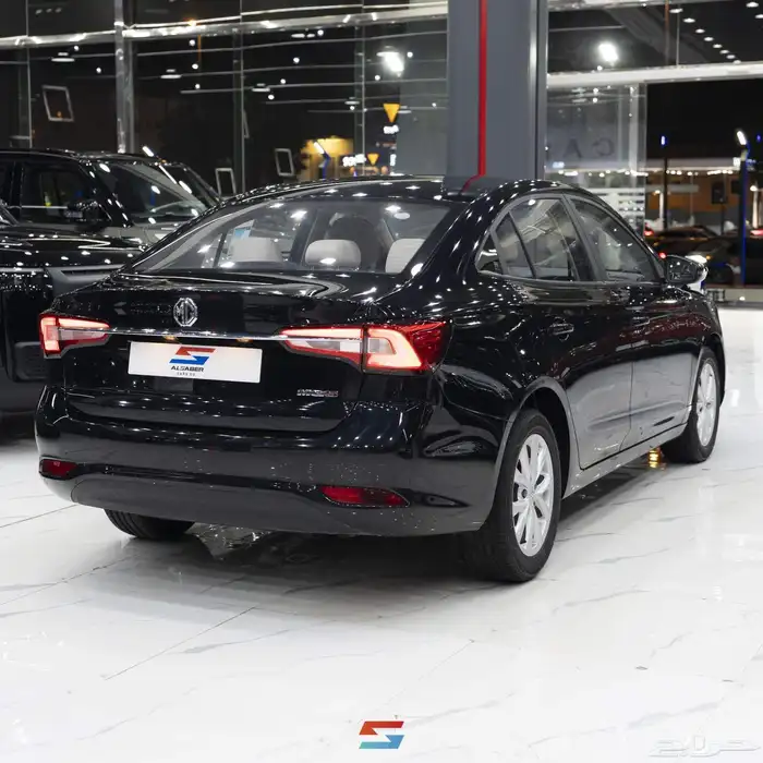 ام جي 5 STD 2025 4