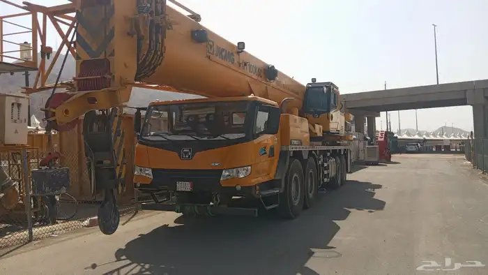 يوجد لدينا كرينات للمشاوير اليوميه وللايجار الشهري مكه جده 0