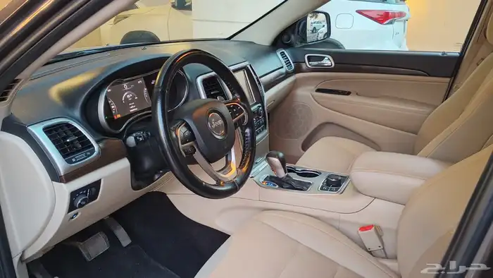 جراند شيروكي 2017 نظيف جدا 13