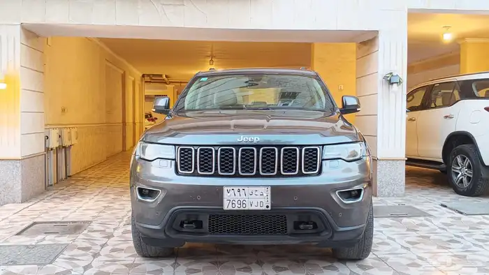 جراند شيروكي 2017 نظيف جدا 1