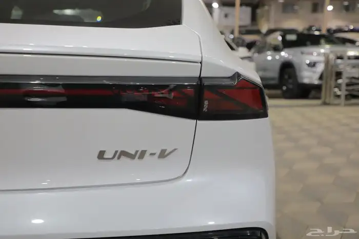 شانجان UNI-V فل كامل سبورت 2.0 2025 شبه الجديد 8