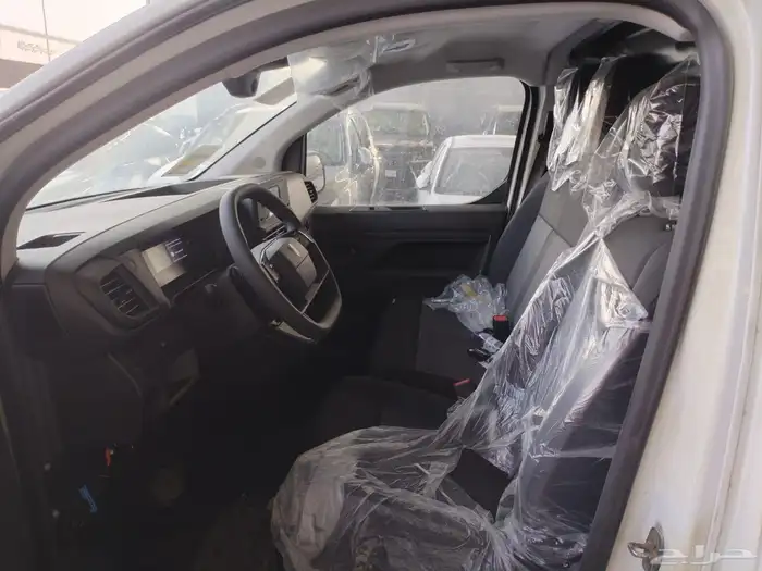 للبيع بيجو فان 2025 بطاقة جمركيه سعودي 1