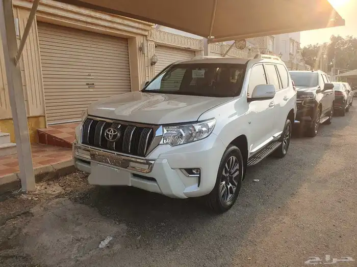 برادو 2023 وارد الساير بنزين 6 سلندرفتحة جلد ممشي 33 الف فقط 2