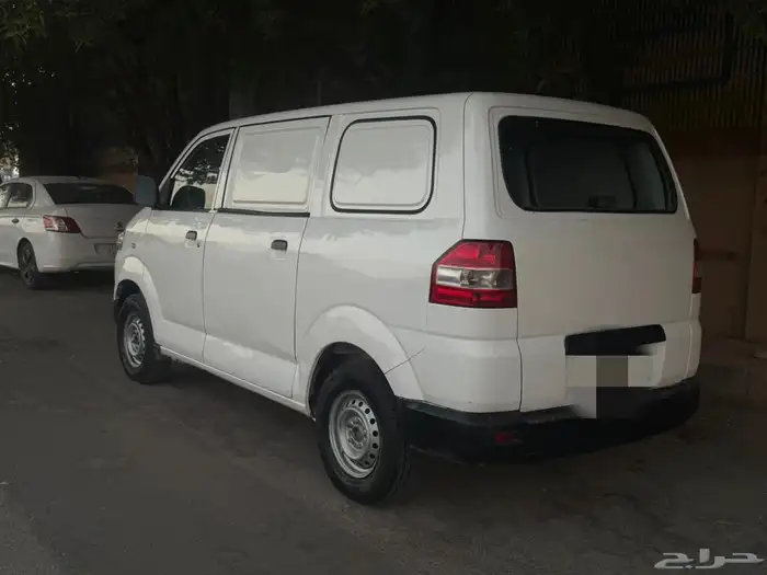 سوزوكي باص بضاعة موديل 2009 3