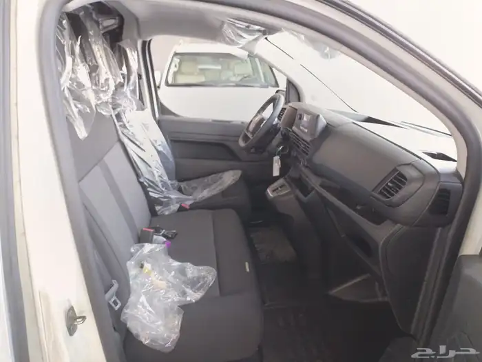 للبيع بيجو فان 2025 بطاقة جمركيه سعودي 5