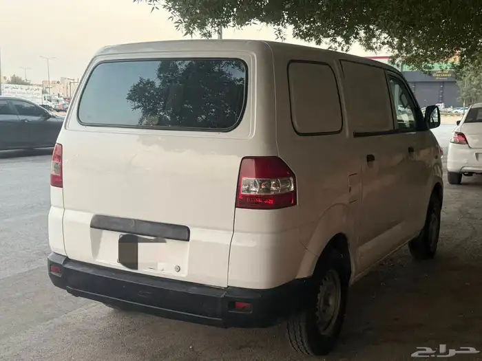 سوزوكي باص بضاعة موديل 2009 1