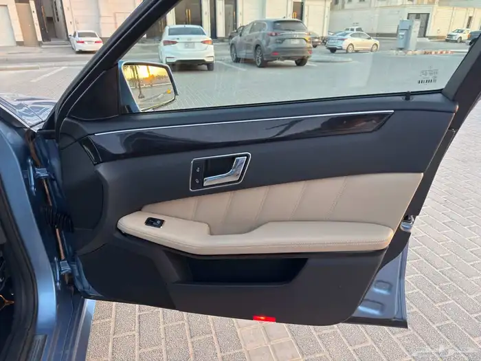 مرسيدس E300 2010 15