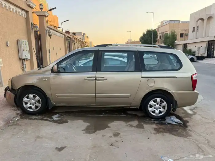 للأصحاب تشاليح سياره للبيع فان 2009 0