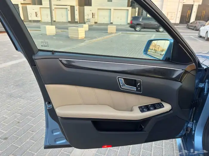 مرسيدس E300 2010 14