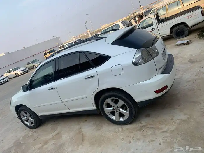 لكزس موديل 2008 2