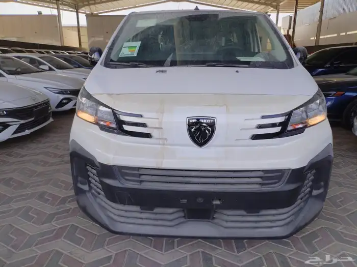 للبيع بيجو فان 2025 بطاقة جمركيه سعودي 4