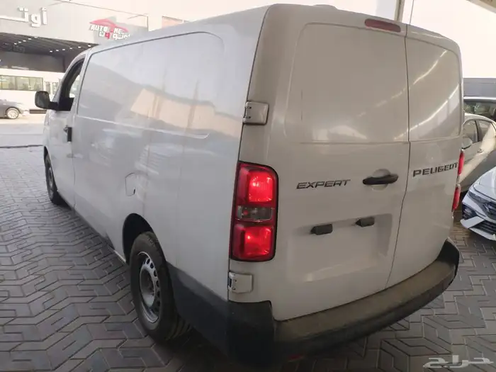 للبيع بيجو فان 2025 بطاقة جمركيه سعودي 6