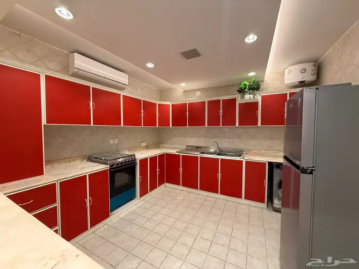 شقة مؤثثة للايجار حي الغدير 4