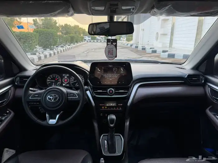 تويوتا أوربان كروزر 2024 فل كامل 15