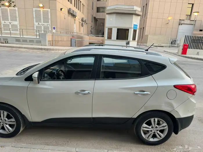 للبيع هواندي توسان 2014 5