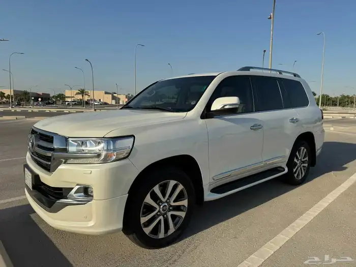 2020 Land Cruiser VX-R1 5.7L 0