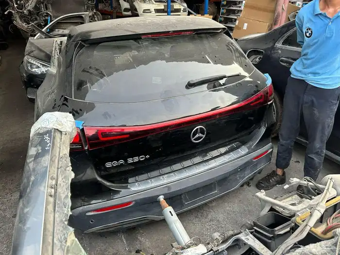 قطع غيار مستورد مرسيدس بنزين و هايبرد 7