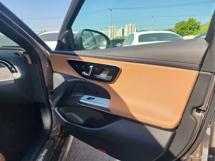 مرسيدس E200 شبه زيرو 5