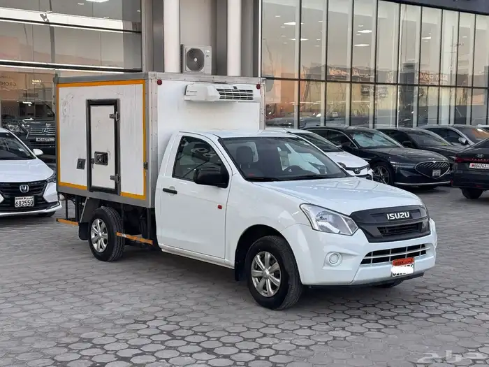 إيسوزو دي-ماكس 2021 (أبيض) 2